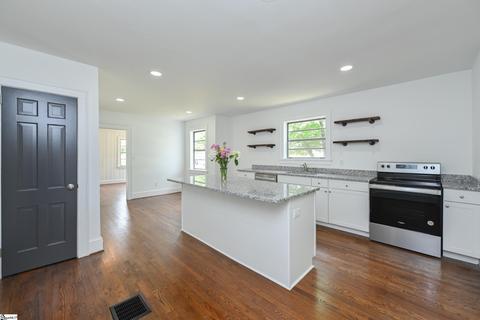 610 Hampton St, Greer, SC 29651 photo 8