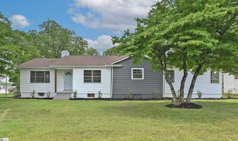 610 Hampton St, Greer, SC 29651 photo 1
