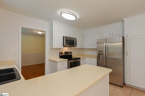 904 E Silverleaf St, Greer, SC 29650 photo 6