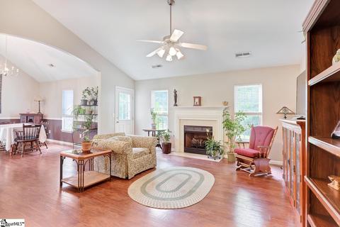 240 Springfield Cir, Easley, SC 29642 photo 2