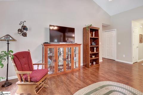 240 Springfield Cir, Easley, SC 29642 photo 3