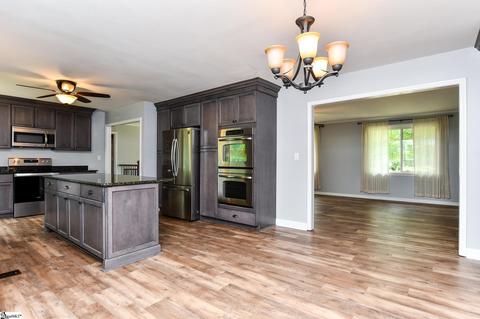 105 Braddock Dr, Mauldin, SC 29662 photo 8