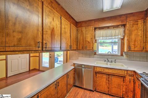 104 Elcon Dr, Greer, SC 29650 photo 9