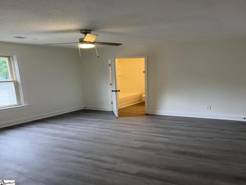 102 Mckissick St, Greer, SC 29650 photo 9