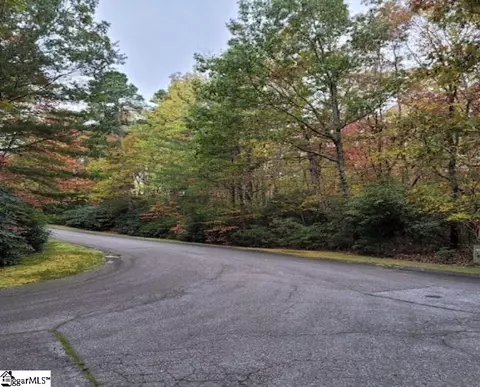 3 Larkspur Ln, Cleveland, SC 29635