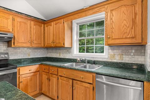 202 Camperdown Ct, Easley, SC 29642 photo 14