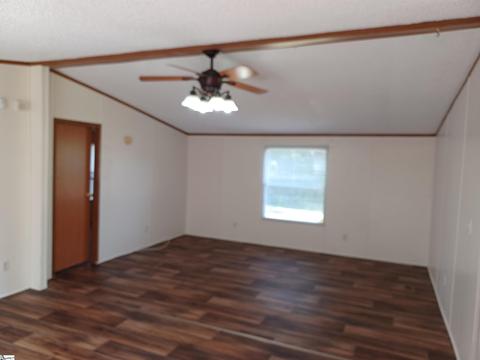 546 Crest Dr, Easley, SC 29640 photo 7