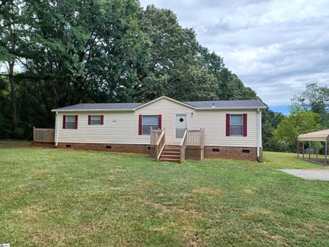 546 Crest Dr, Easley, SC 29640 photo 1
