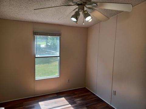 546 Crest Dr, Easley, SC 29640 photo 11
