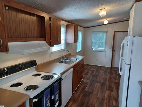 546 Crest Dr, Easley, SC 29640 photo 8