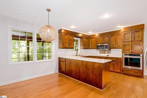 111 E Shallowstone Rd, Greer, SC 29650 photo 10