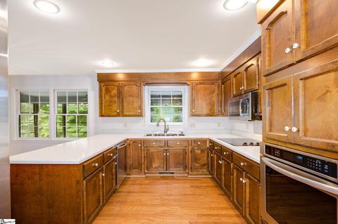 111 E Shallowstone Rd, Greer, SC 29650 photo 12