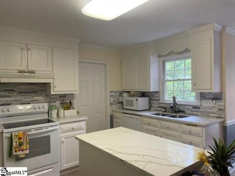 305 W Silverleaf St, Greer, SC 29650 photo 5