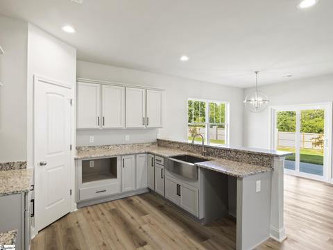 236 J St, Greer, SC 29651 photo 5