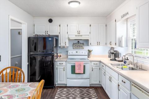 119 Smith Dr, Pelzer, SC 29669 photo 9