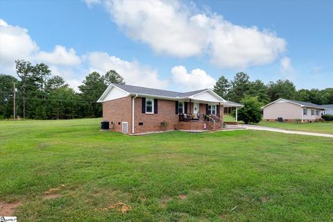 119 Smith Dr, Pelzer, SC 29669 photo 4
