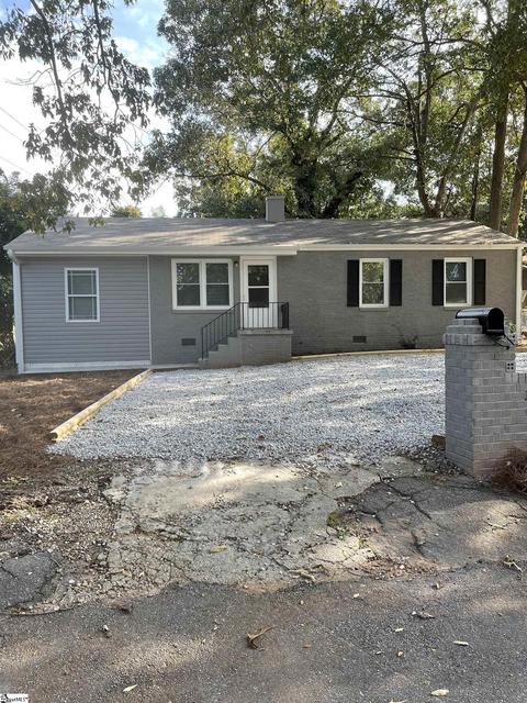 18 Prosperity Ct, Greenville, SC 29605