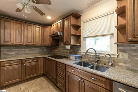 33 Paddock Ln, Greer, SC 29650 photo 6
