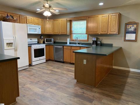 103 Bethany Dr, Pelzer, SC 29669 photo 8