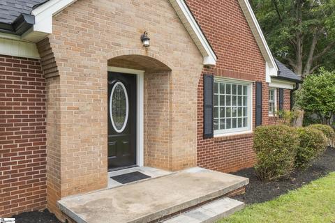 911 E Main St, Seneca, SC 29678 photo 2