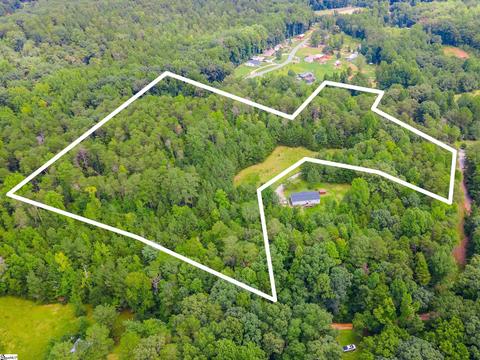 128 Dogwood Ter, Marietta, SC 29661