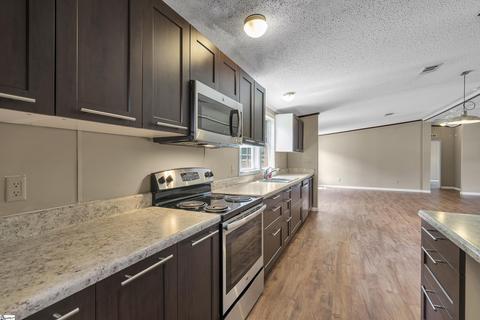 340 Ruby Elizabeth Dr, Greer, SC 29651 photo 4
