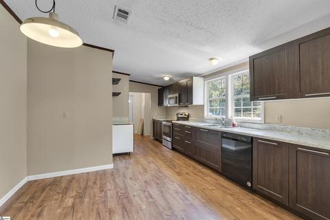 340 Ruby Elizabeth Dr, Greer, SC 29651 photo 5