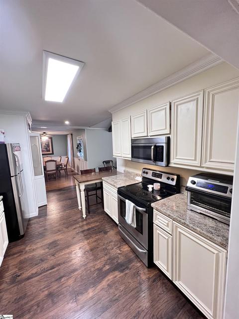211 Pineview Dr, Pelzer, SC 29669 photo 10