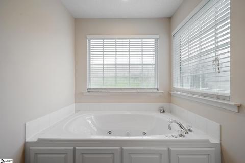 230 Hallmark Cir, Easley, SC 29640 photo 15