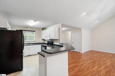 230 Hallmark Cir, Easley, SC 29640 photo 6