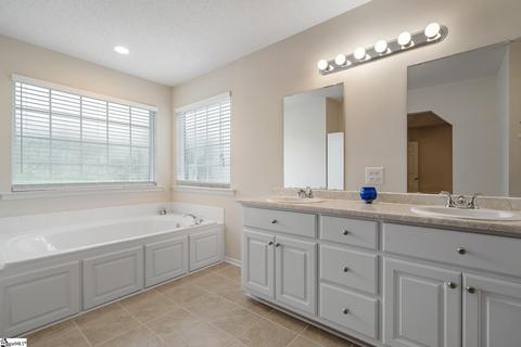 230 Hallmark Cir, Easley, SC 29640 photo 14