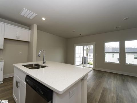 960 Yarn Way, Greer, SC 29651 photo 5
