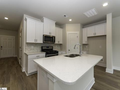 960 Yarn Way, Greer, SC 29651 photo 4