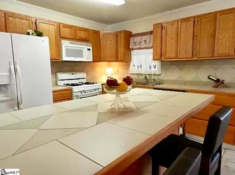 401 Mapleton Dr, Greenville, SC 29607 photo 9