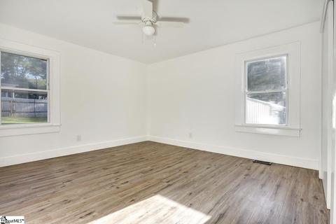136 Spring St, Greer, SC 29650 photo 27