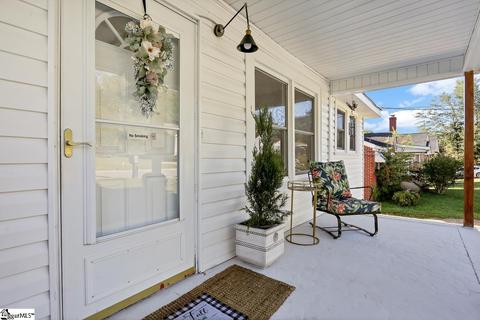 136 Spring St, Greer, SC 29650 photo 4