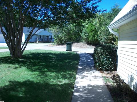 107 Garden Ct, Easley, SC 29642 photo 3