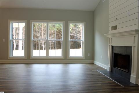 72 Dendy St, Pelzer, SC 29669 photo 2