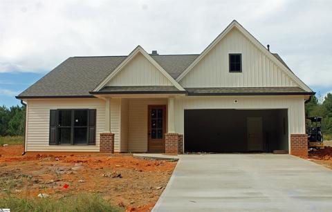 72 Dendy St, Pelzer, SC 29669 photo 1