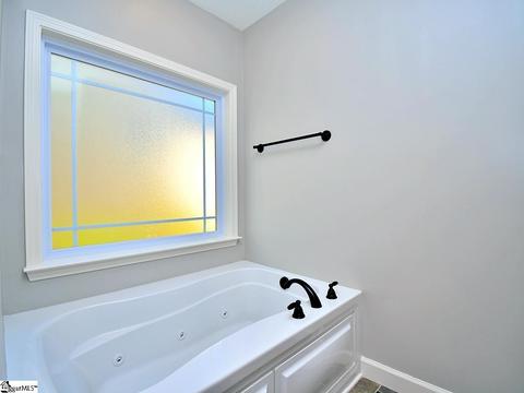 529 Thomas Edwards Ln, Greer, SC 29651 photo 7