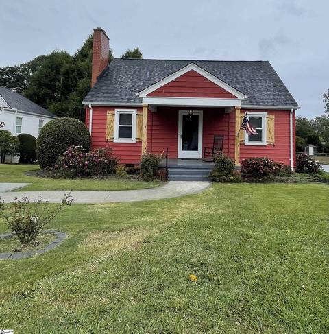 207 E Fairview Ave, Greer, SC 29651 photo 1