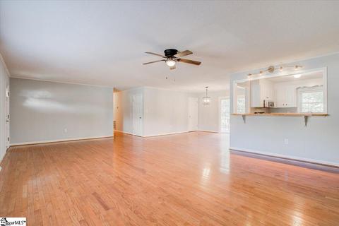 336 E Celestial Dr, Greer, SC 29651 photo 5
