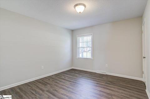 336 E Celestial Dr, Greer, SC 29651 photo 12