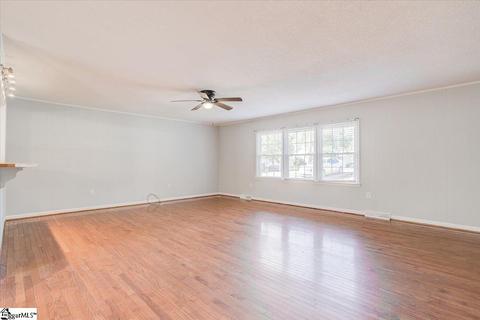 336 E Celestial Dr, Greer, SC 29651 photo 6