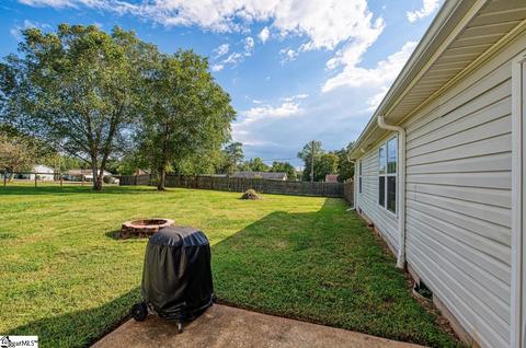 2 Viking Dr, Greer, SC 29651 photo 4