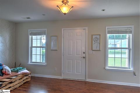 2 Viking Dr, Greer, SC 29651 photo 9