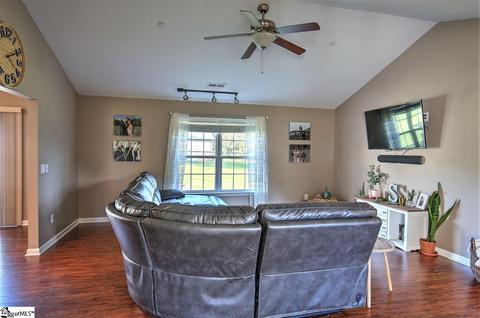 2 Viking Dr, Greer, SC 29651 photo 11