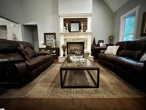 140 Fox Run Cir, Greer, SC 29651 photo 3