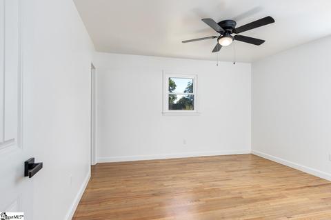 1 12th St, Greer, SC 29651 photo 7