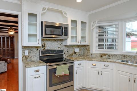 104 Cherokee Rd, Easley, SC 29642 photo 8